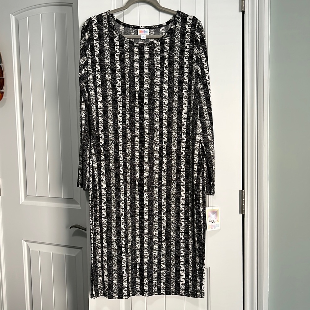 Lularoe LS Debbie black & white stripes & feathers dress, XL, NWT